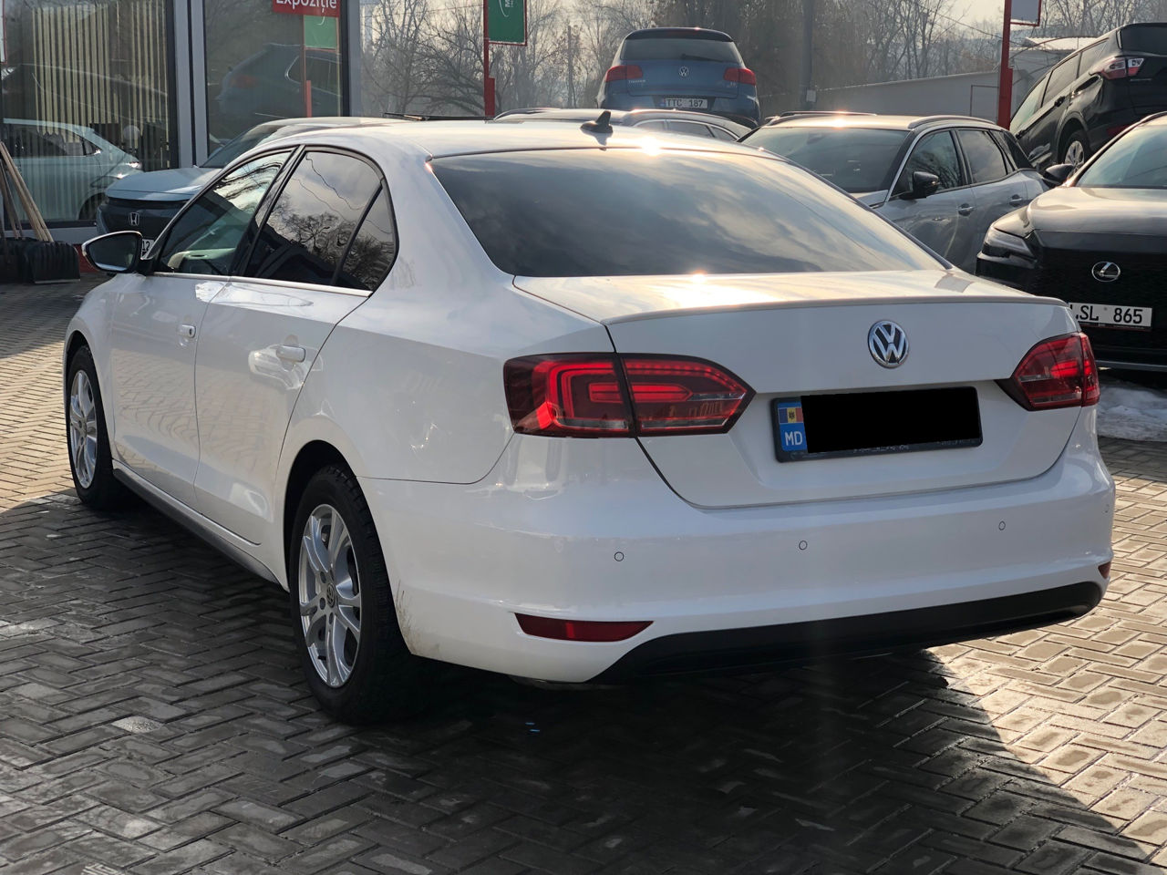 Volkswagen Jetta foto 2