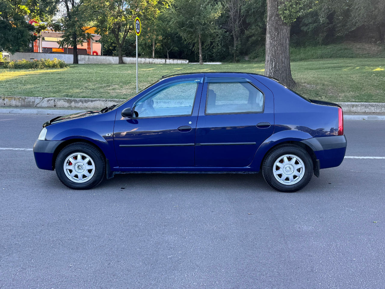 Dacia Logan foto 4