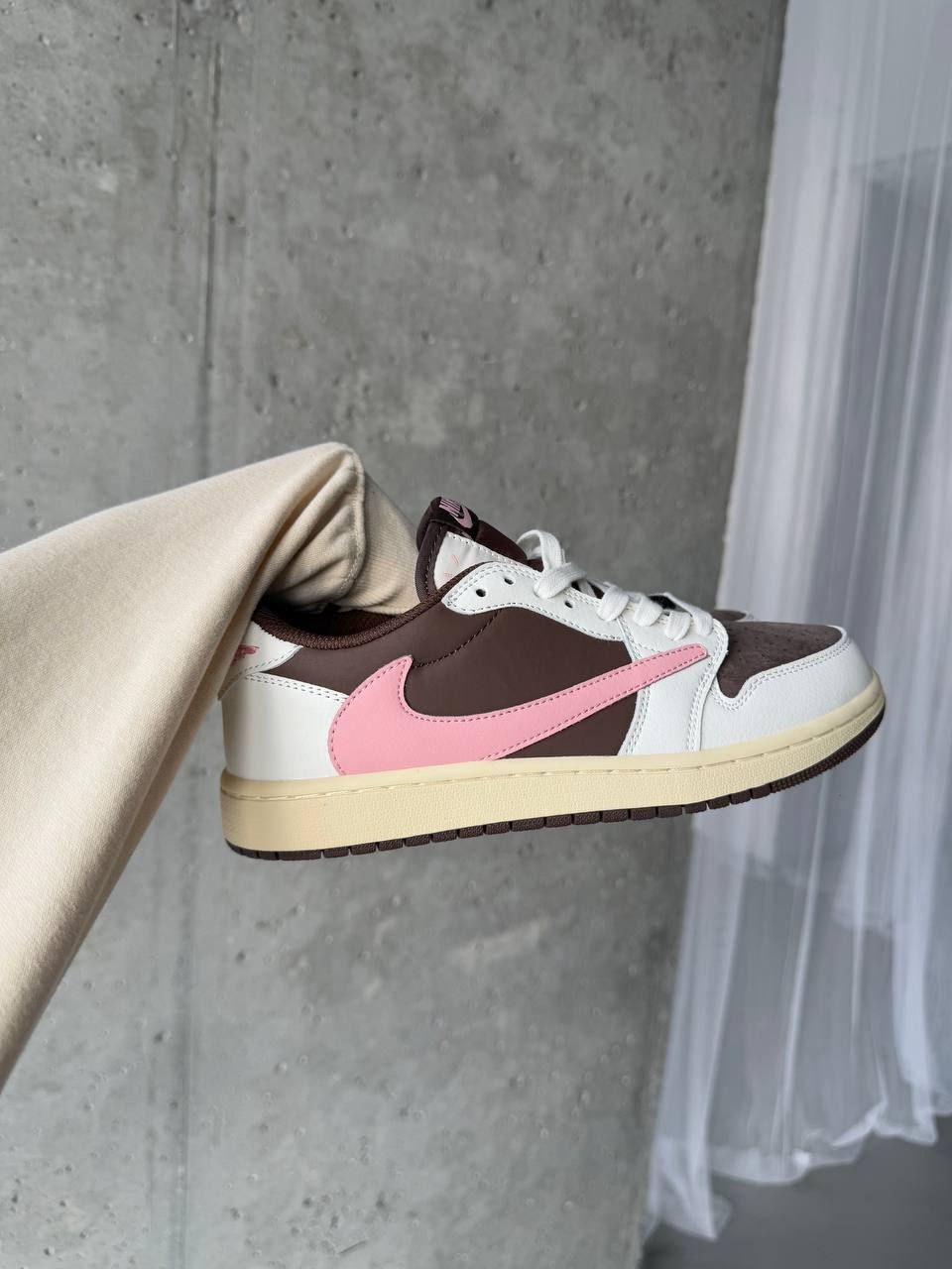 Nike Air Jordan 1 Low Dark Pony / Pink Oxford x Travis Scott фото 8