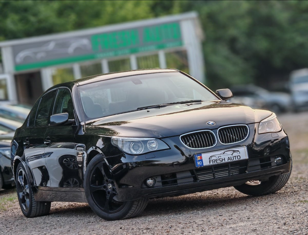 BMW 5 Series фото 0