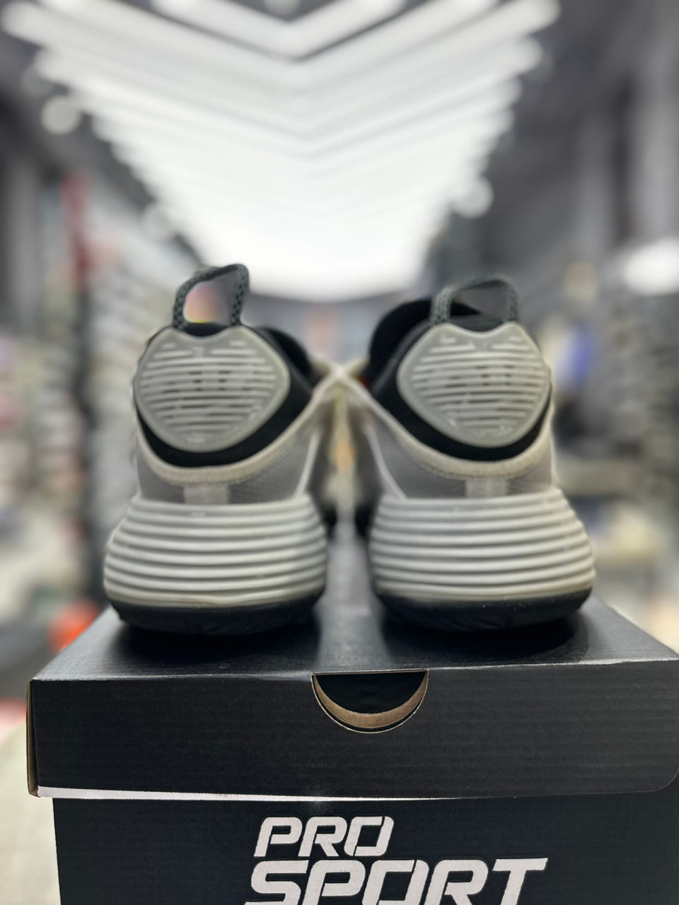 Adidasi Nike Air Max 2090 Originali foto 3