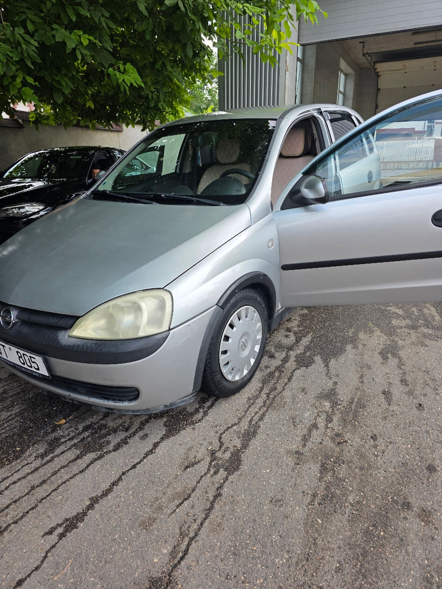 Opel Corsa foto 2