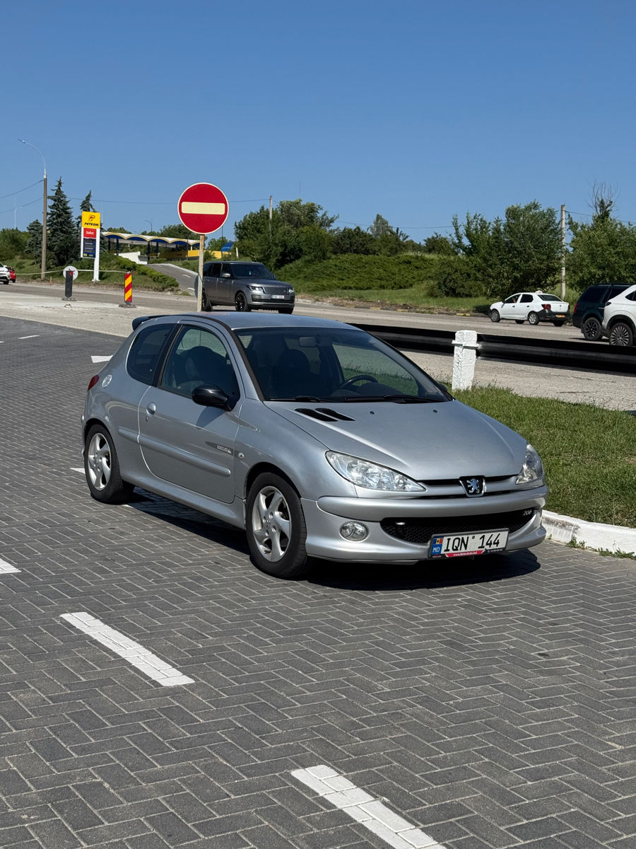 Peugeot 206 foto 0