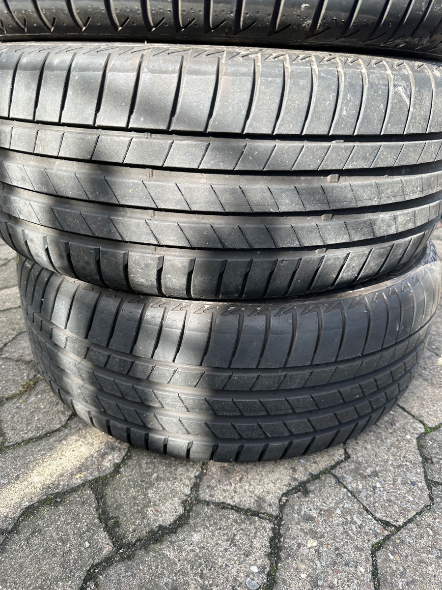 4X 225 / 45 R 18 Vara foto 1