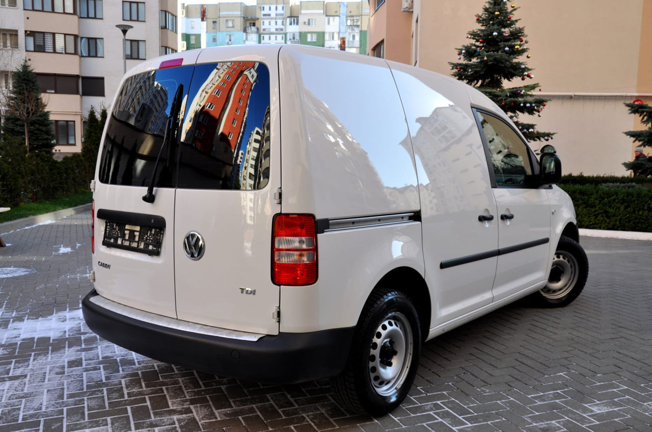 Volkswagen Caddy фото 8