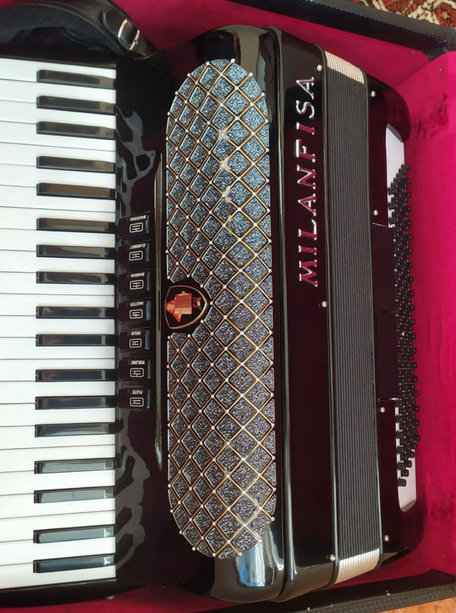 Итальянский аккордеон Acordeon Italian 120 basi foto 1