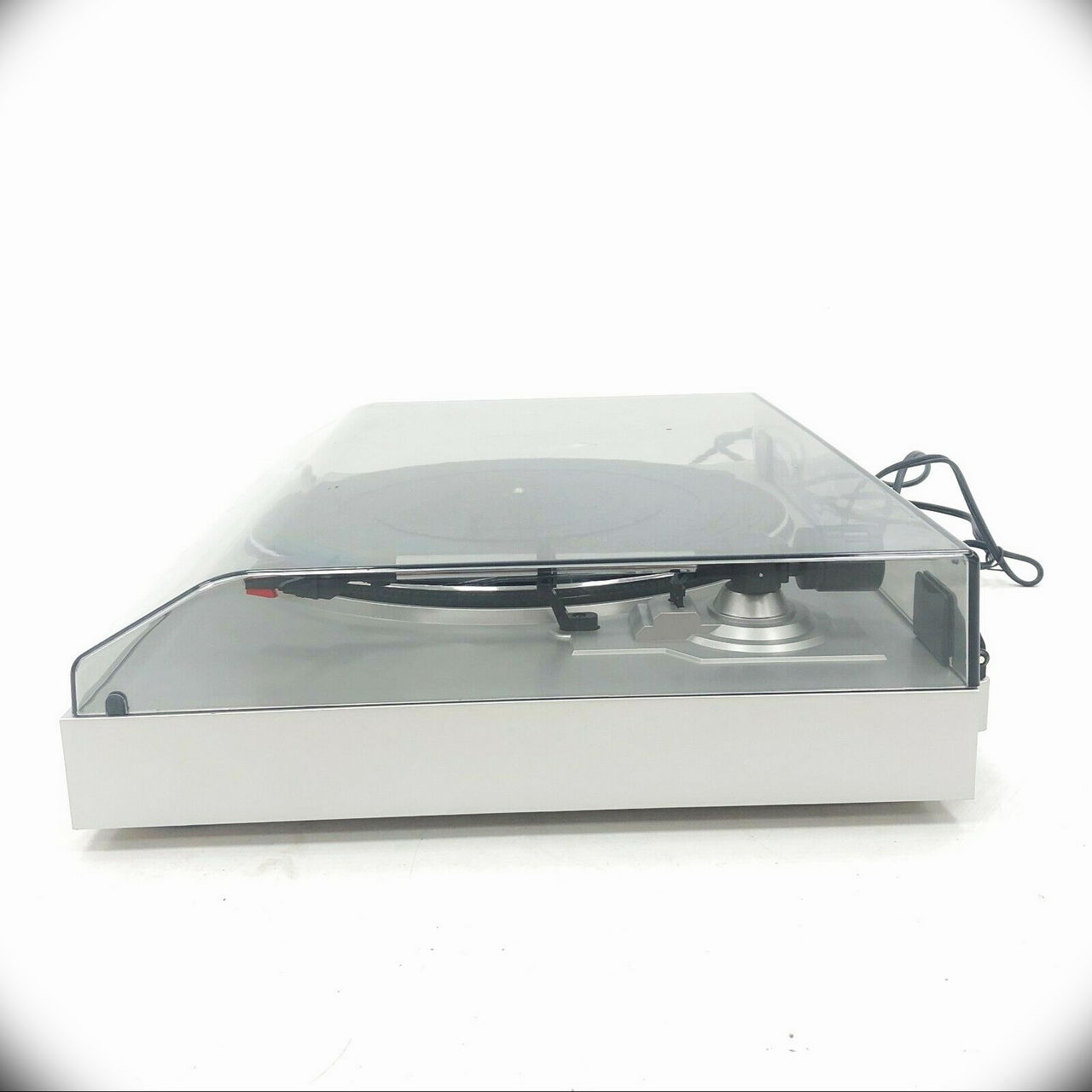 ION TTUSB05XL  USB Turntable - 2-х скоростной проигрыватель винила с USB выходом foto 5