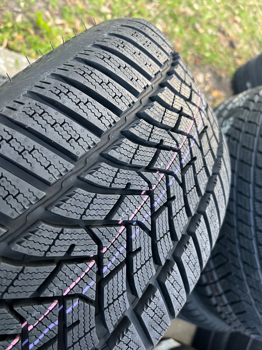 245/45 R18 Dunlop Winter Sport 5/ Доставка, livrare toata Moldova 2024 foto 3