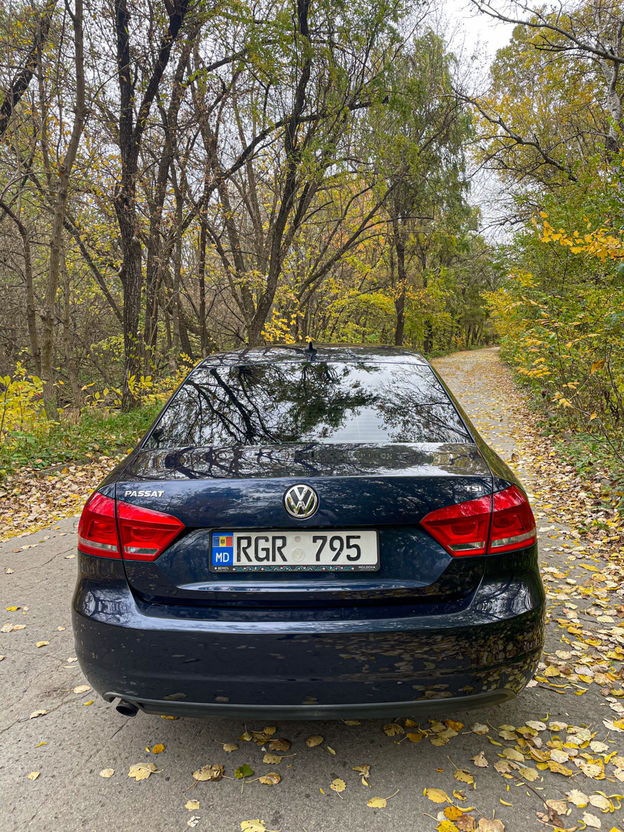 Volkswagen Passat foto 1