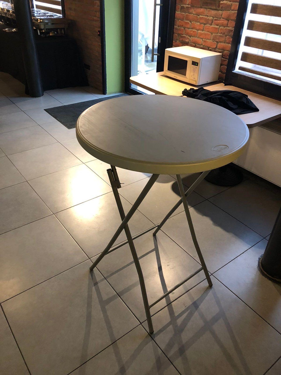Chirie Masa Coctail pentru Fourchette foto 8