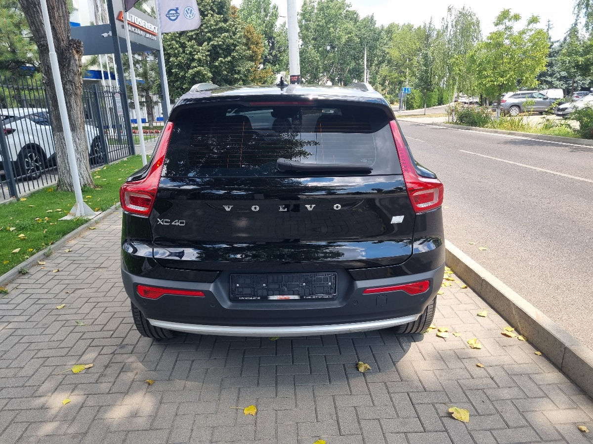 Volvo XC40 2023 photo 6