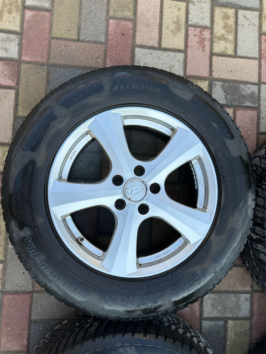 R17 235 65  foto 1