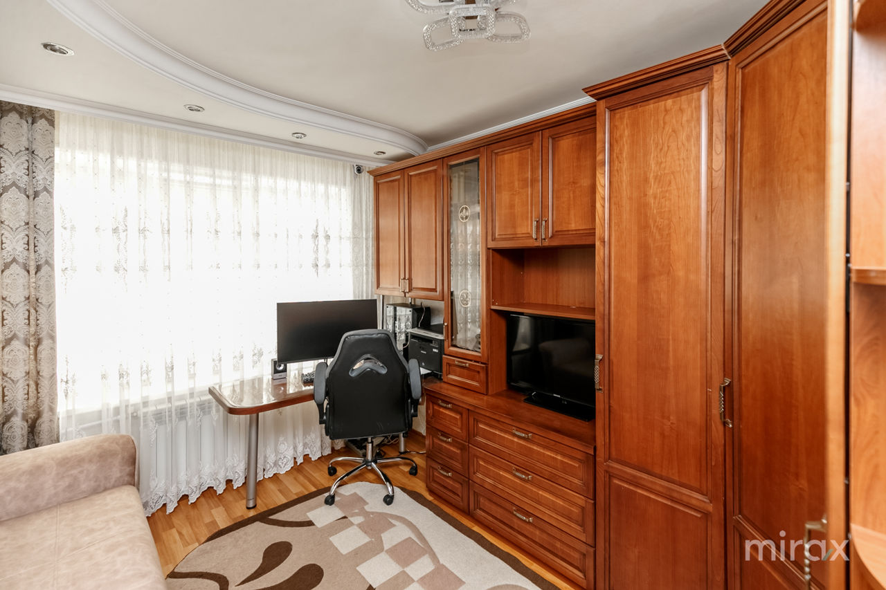 Apartament cu 3 camere, 90 m², Botanica, Chișinău foto 3