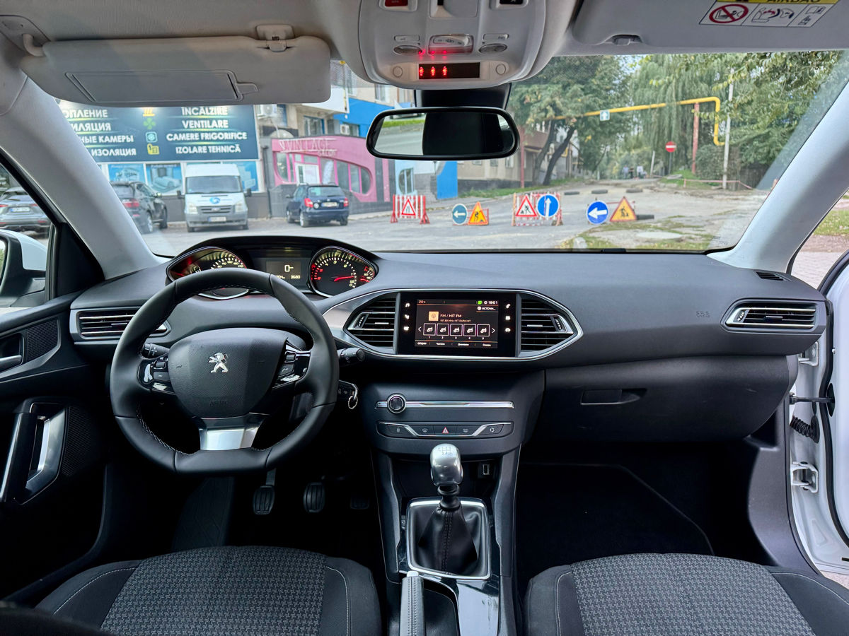 Peugeot 308 foto 3