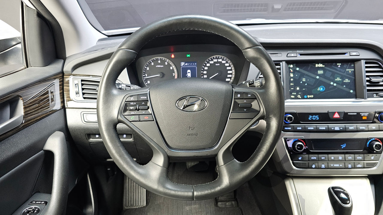 Hyundai Sonata foto 8