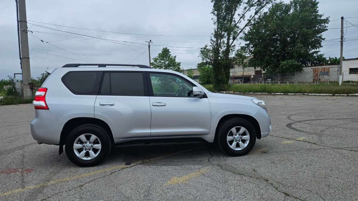 Toyota Land Cruiser Prado фото 3
