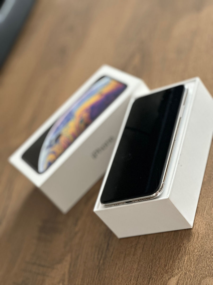 iPhone XS