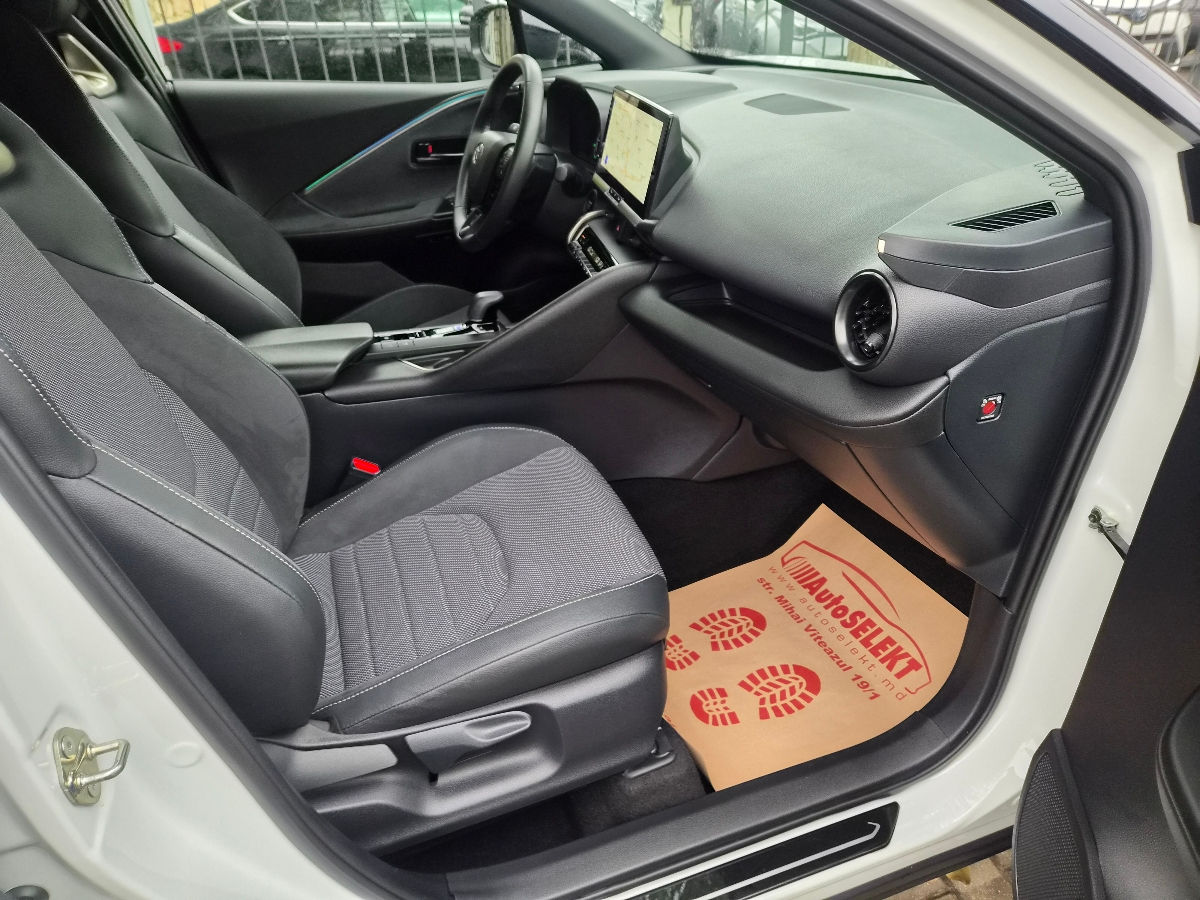 Toyota C-HR 2024 photo 10