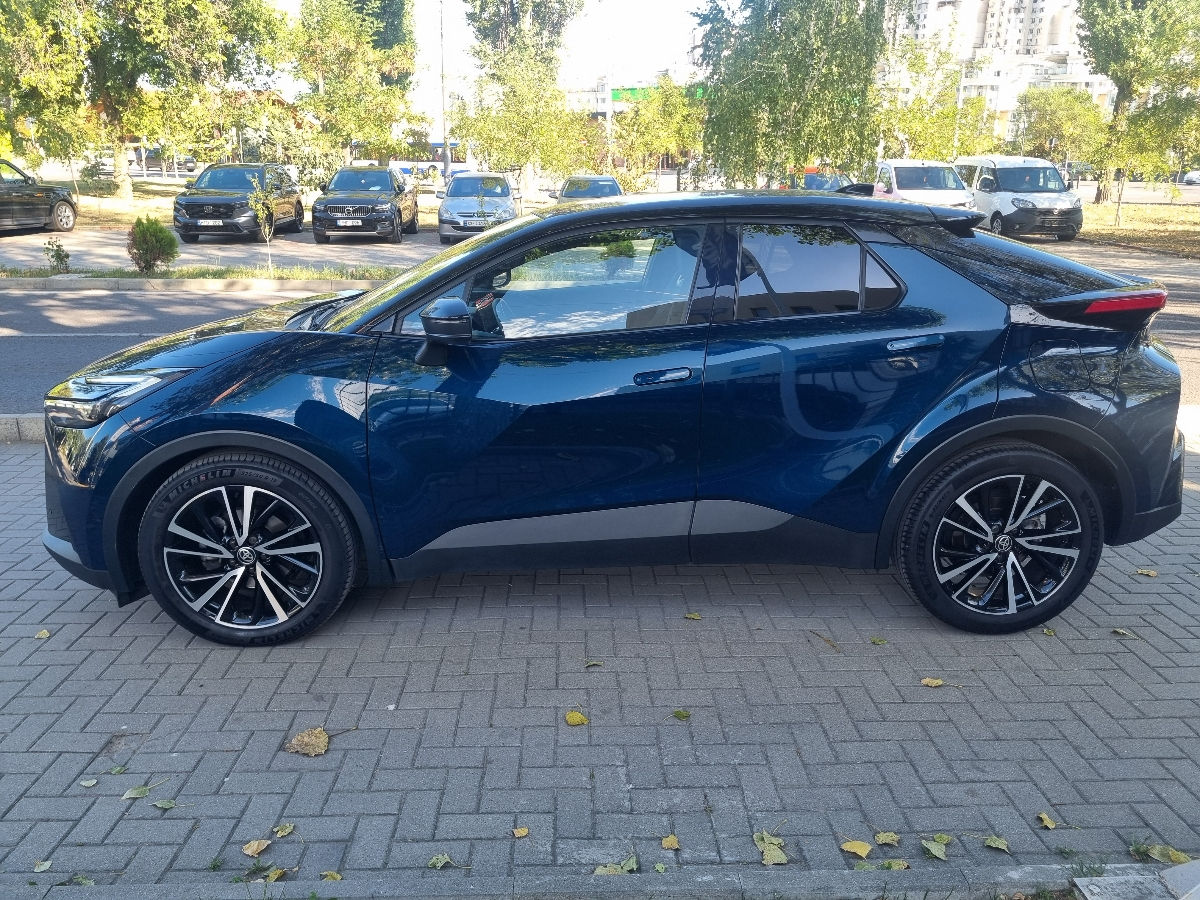 Toyota C-HR 2024 photo 8