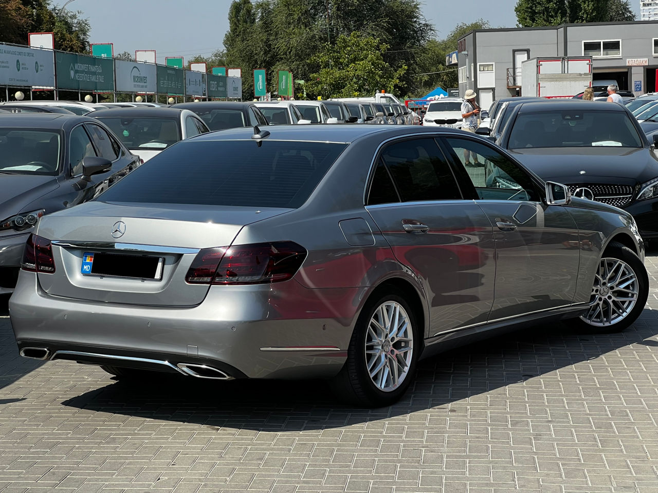 Mercedes E-Class foto 2