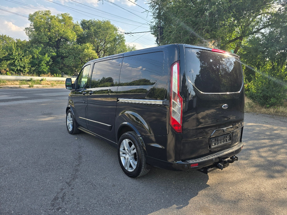 Ford Transit Custom an. 2015 cu rulaj 170000 km, Diesel, 8700 €