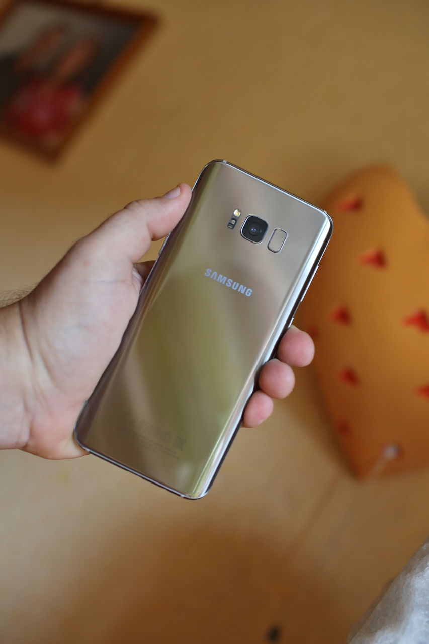 Samsung Galaxy S8+ 64GB..(SM-G955F) Gold Duos срочно