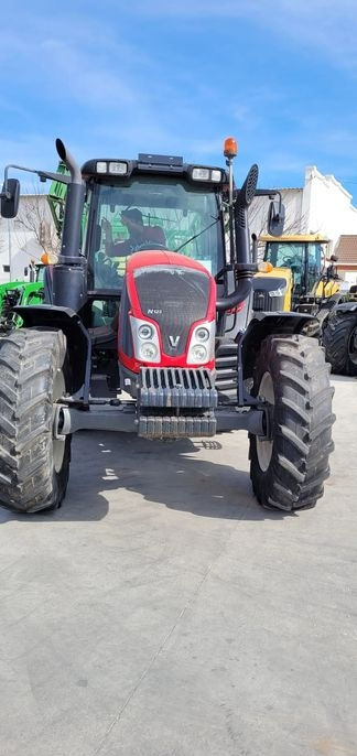 Valtra N 123 foto 2