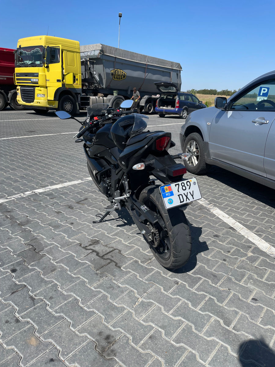 Suzuki GSX250R foto 4