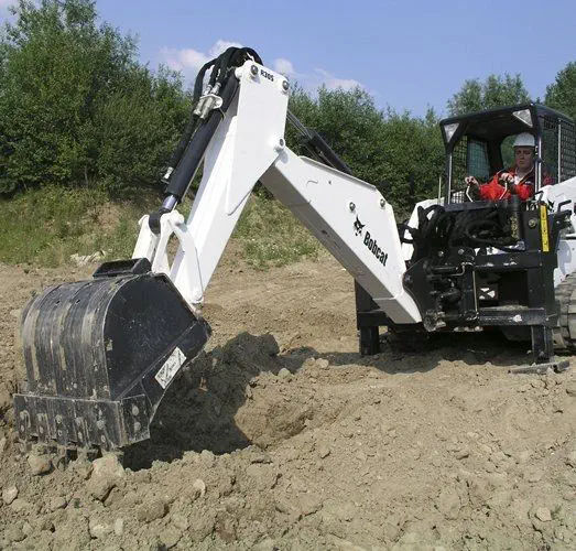 Экскаватор Bobcat 725S на мини-погрузчик с бортовым поворотом фото 9