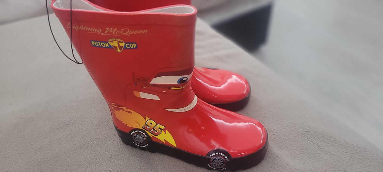 Новые резиновые сапоги (31-32 размер)