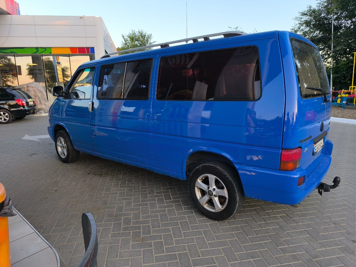 Volkswagen Caravelle foto 4