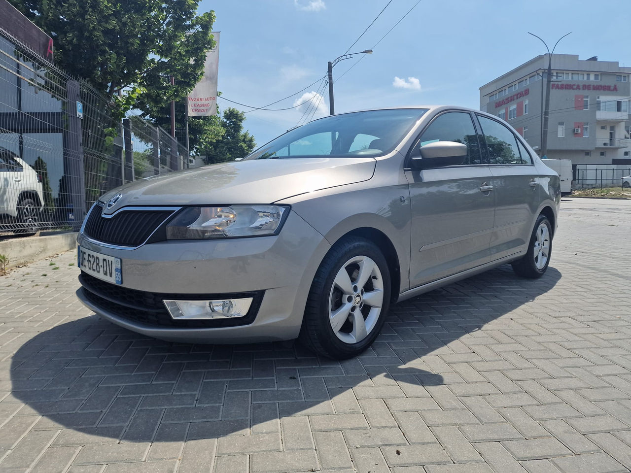 Skoda Rapid foto 1