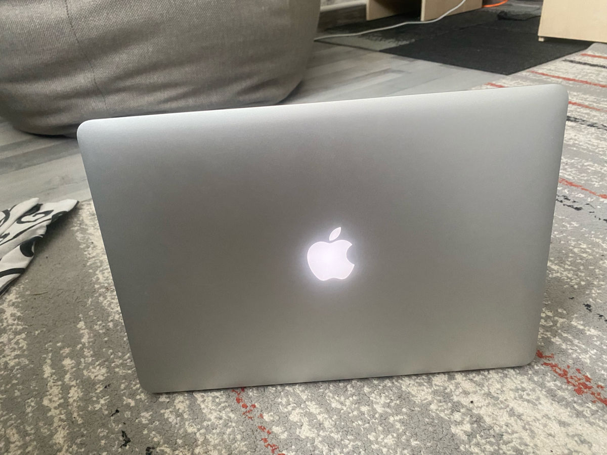 Mac Book pro 15 фото 3