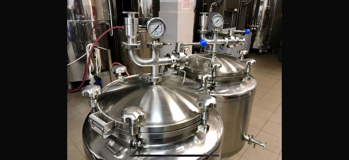 Mini fabrica de producere a berii artizanale  мини производство крафтового пива foto 3