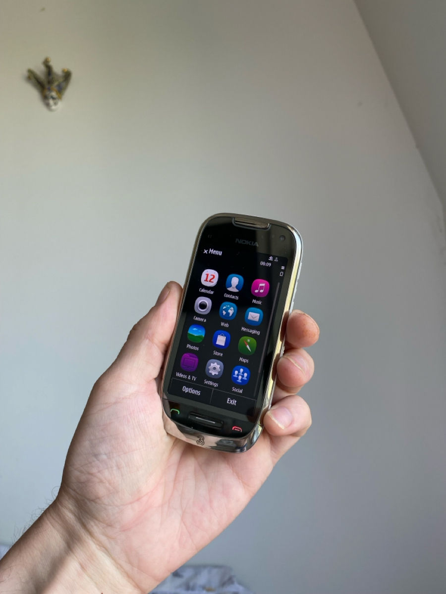 Nokia C7 foto 2