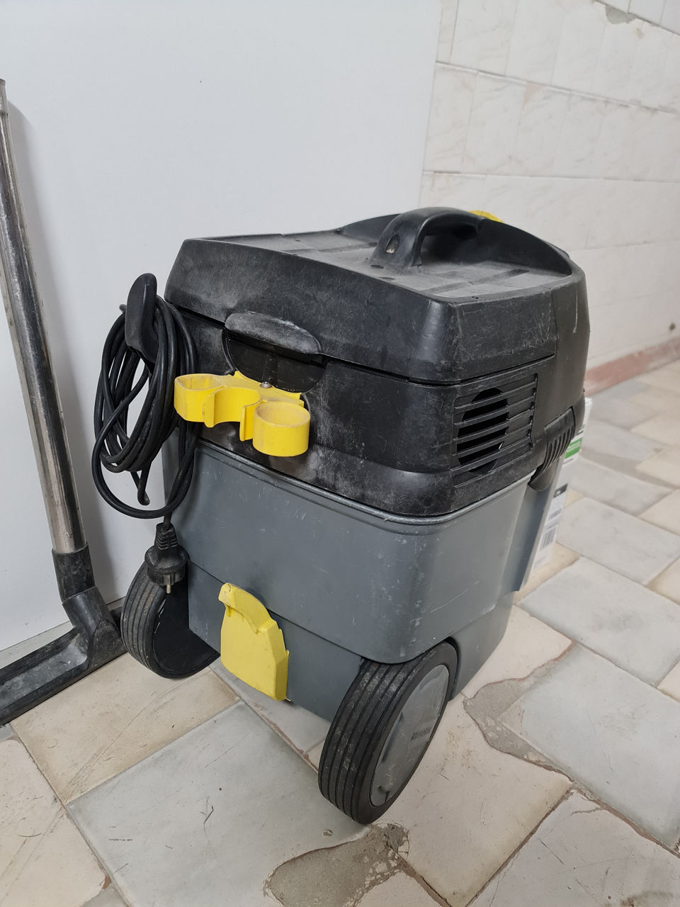 Профессиональный пылесос Karcher NT361 комплект