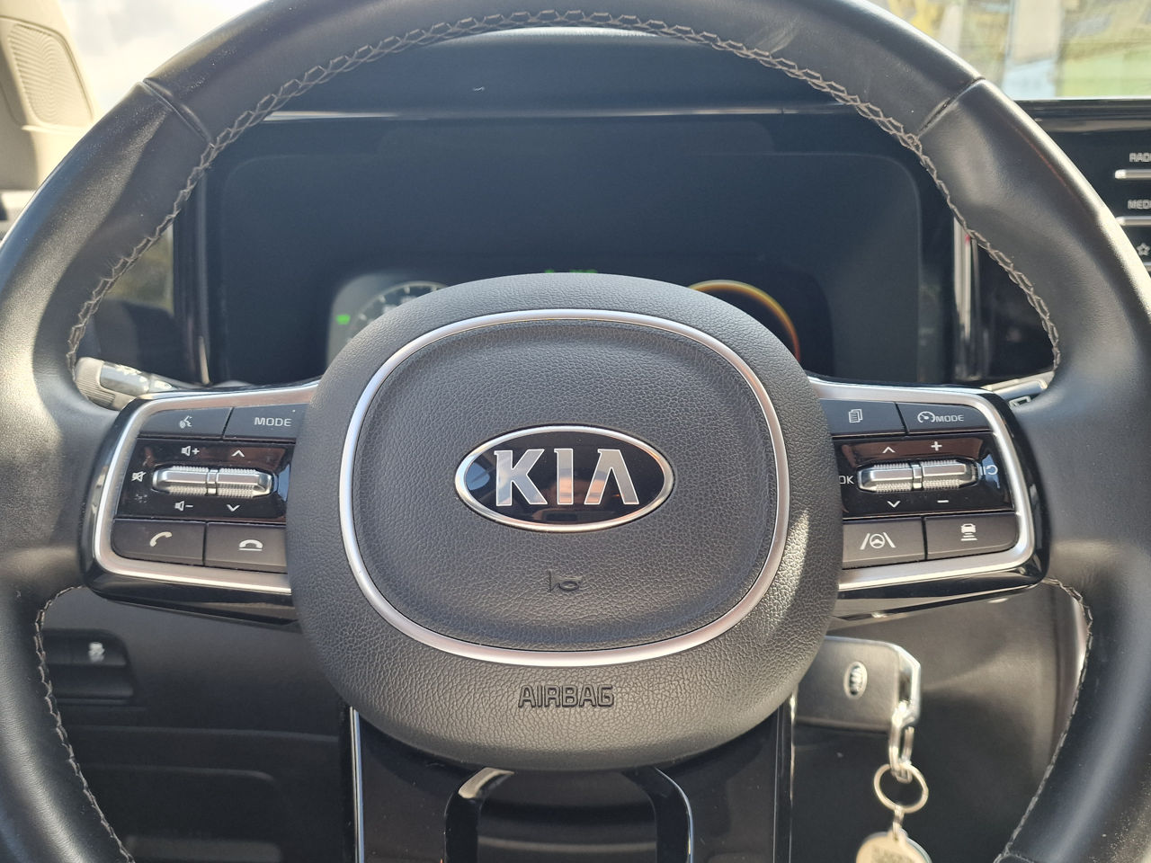 KIA Sorento фото 12