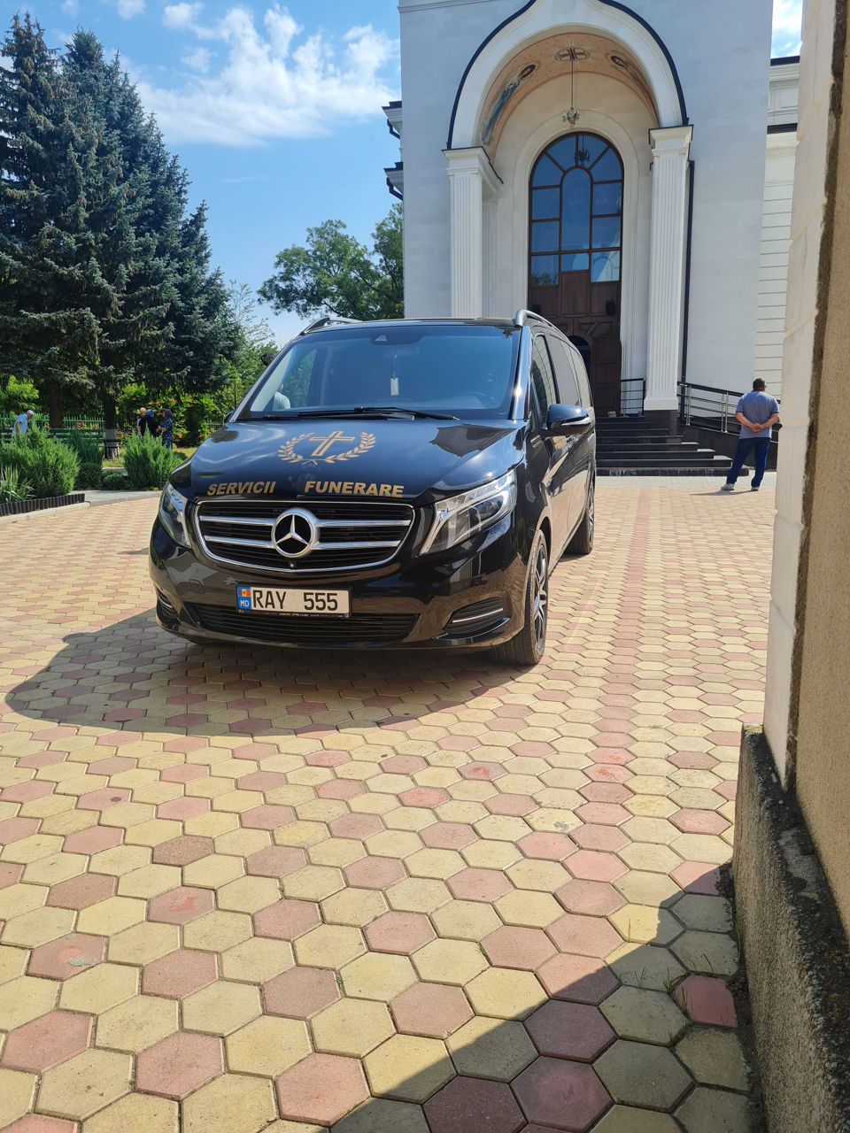 Ритуальные услуги "Grand" Кагул-Servicii funerare "Grand" Cahul foto 2