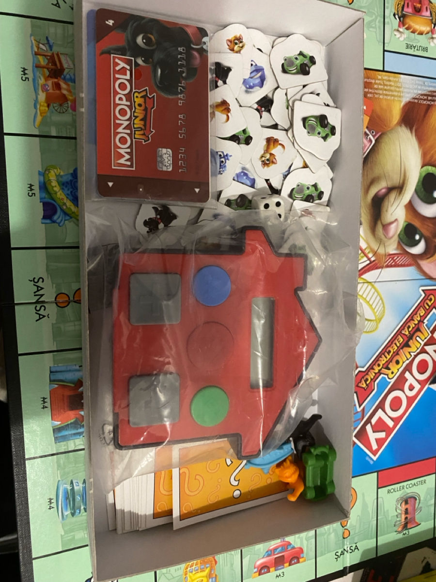 Monopoly junior cu banca electronica  фото 3