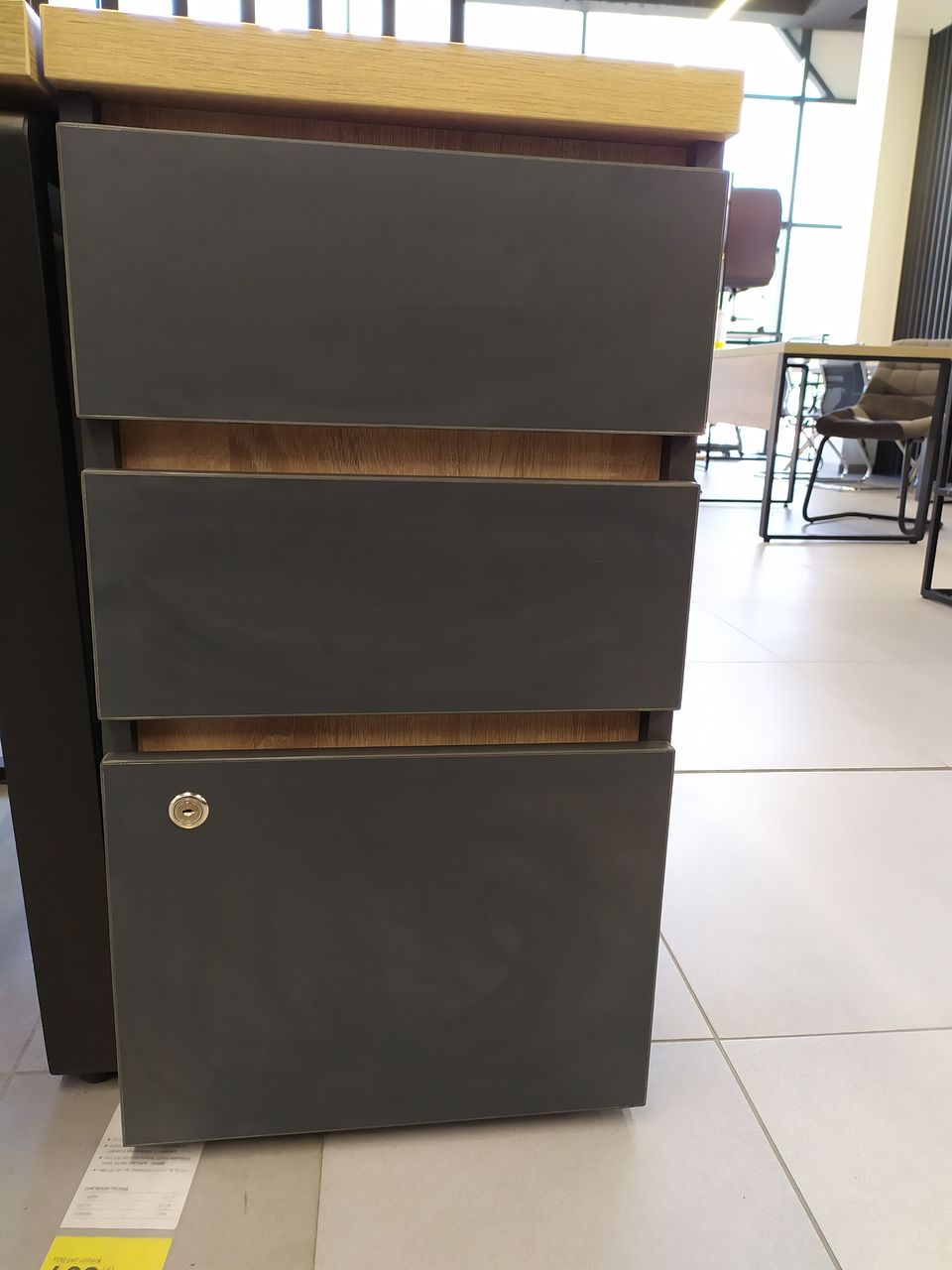 Scaune ,fotolii, mese biroi si sala de conferinta. In rate 0% cu livrare. фото 19