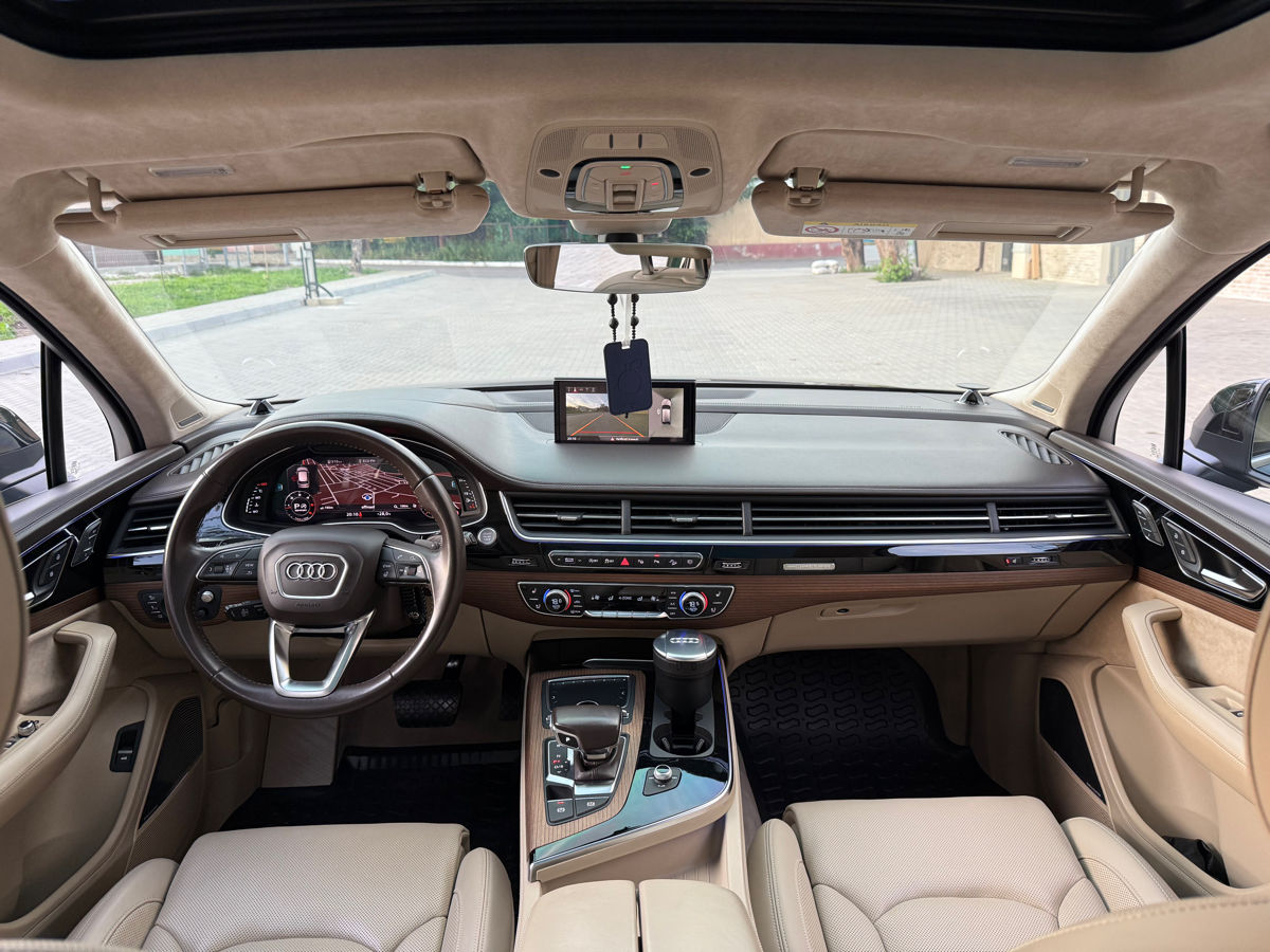Audi Q7 фото 15