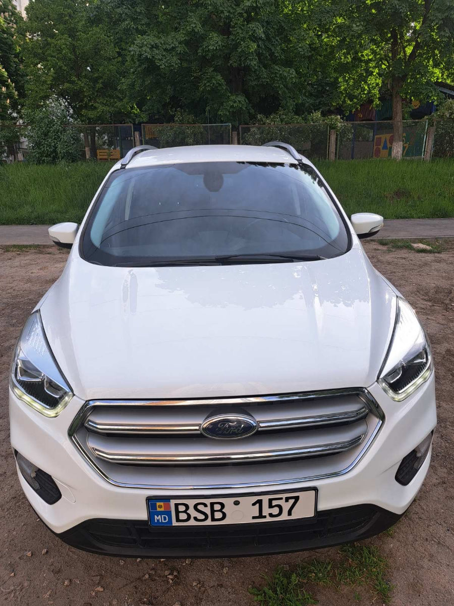 Ford Kuga foto 0