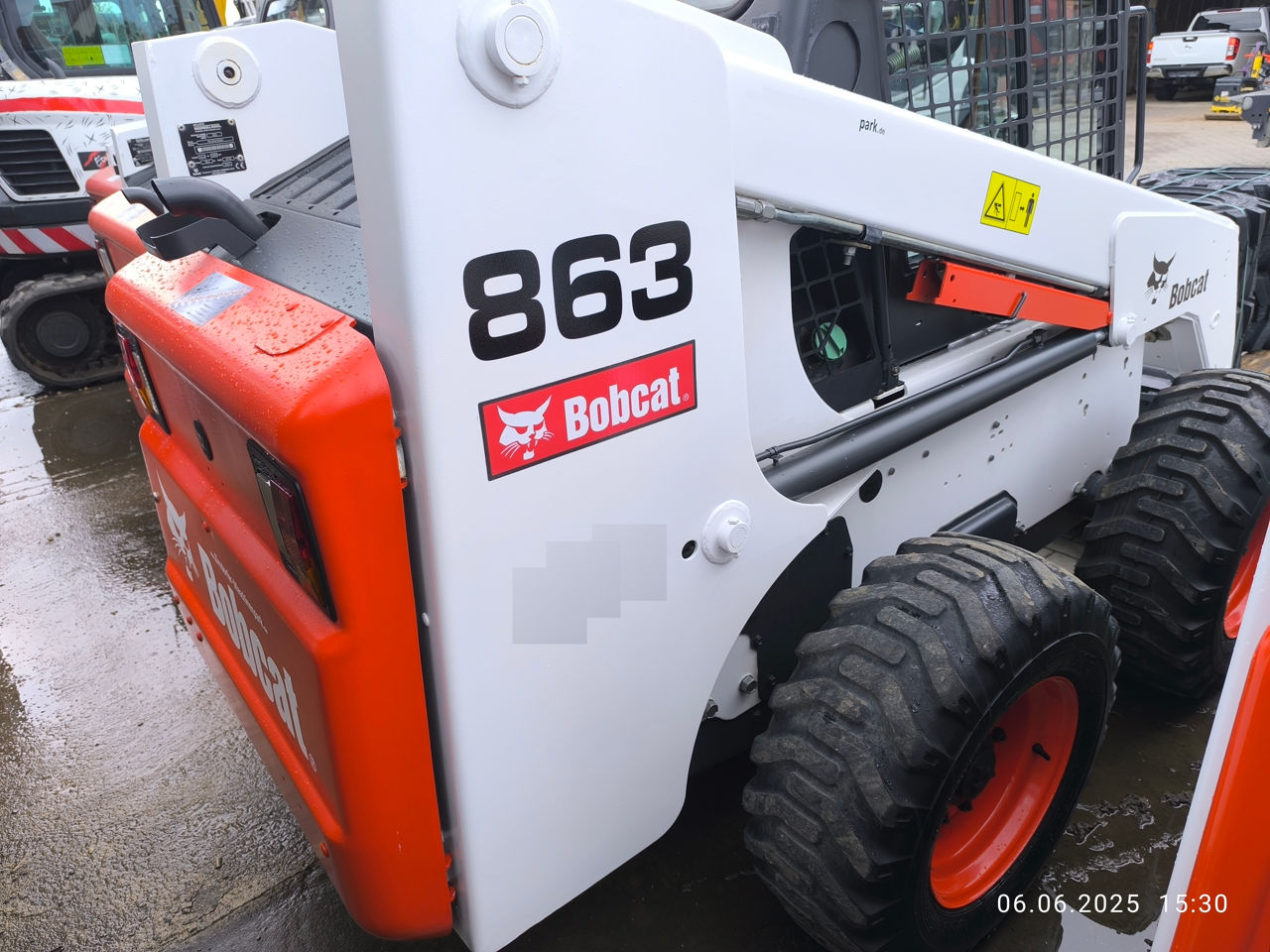 Мини погрузчик Bobcat 863 Turbo фото 9