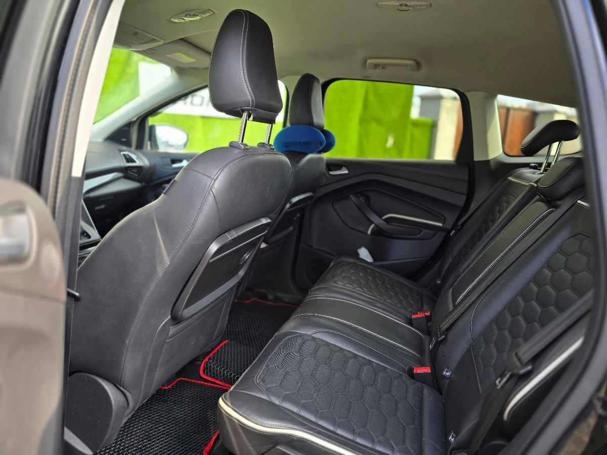 Ford Kuga foto 13
