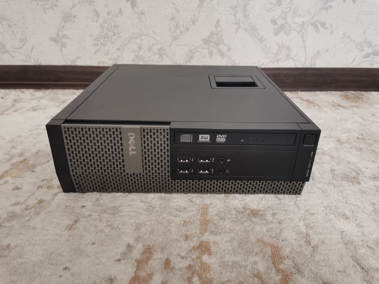 Intel core i3 2100 3 10ghz 4gb ddr3 ssd 128 gb hdd 500gb dvd