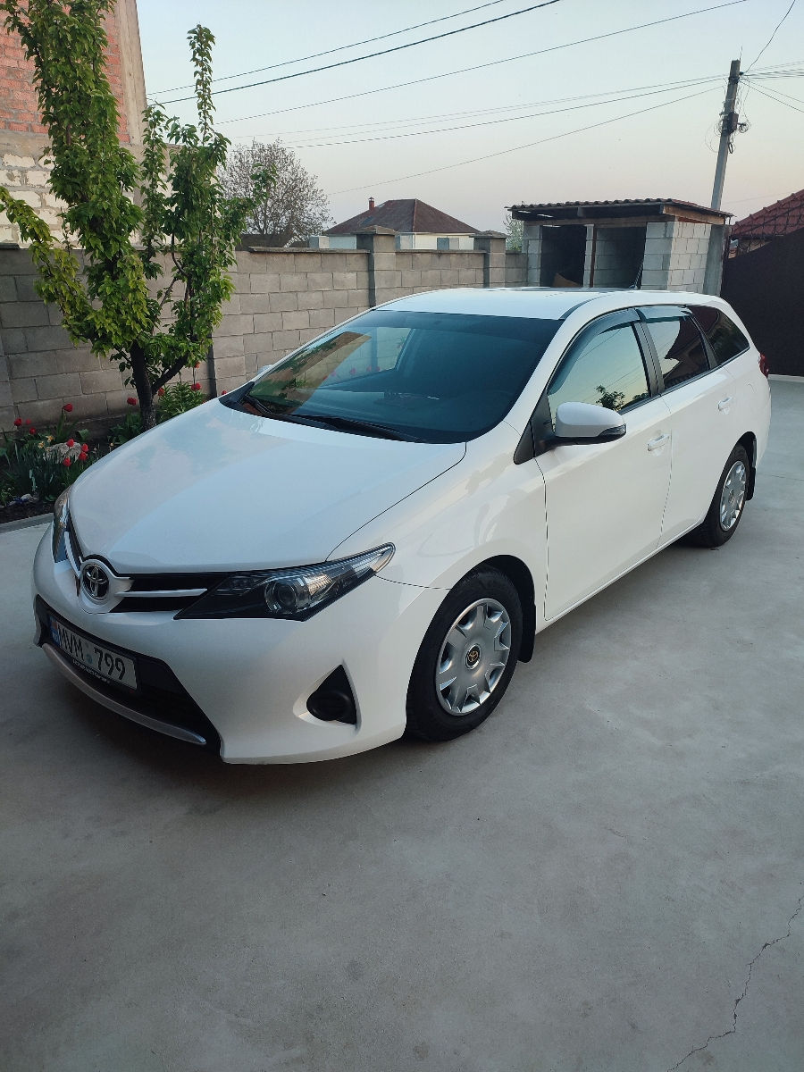 Toyota Auris foto 2