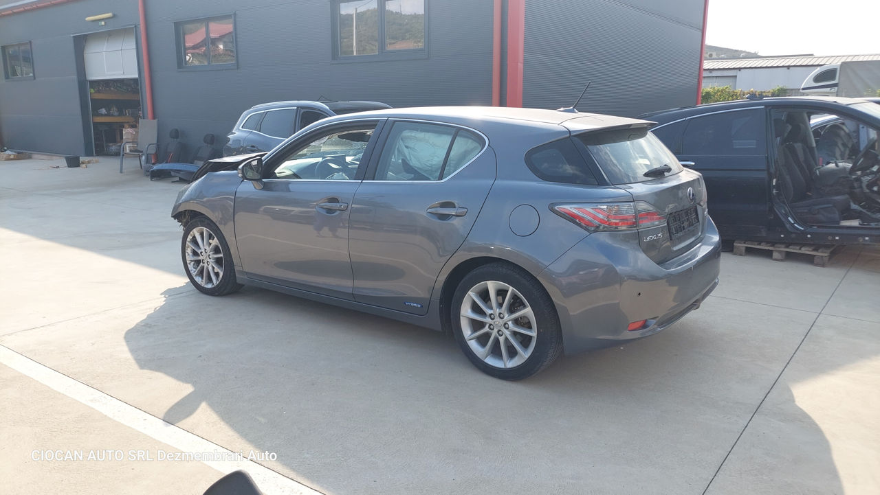 Razborca Piese Lexus CT200h dezmembrare foto 1