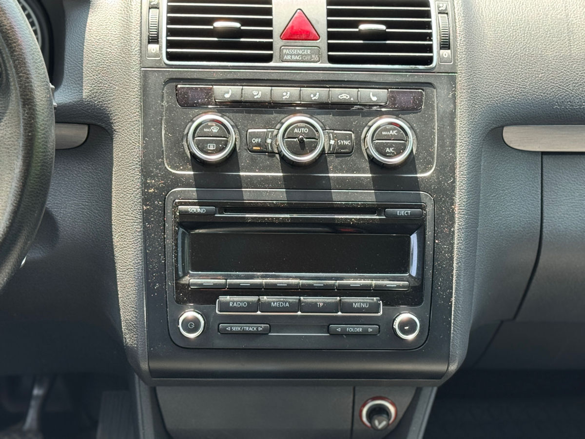 Volkswagen Touran фото 8