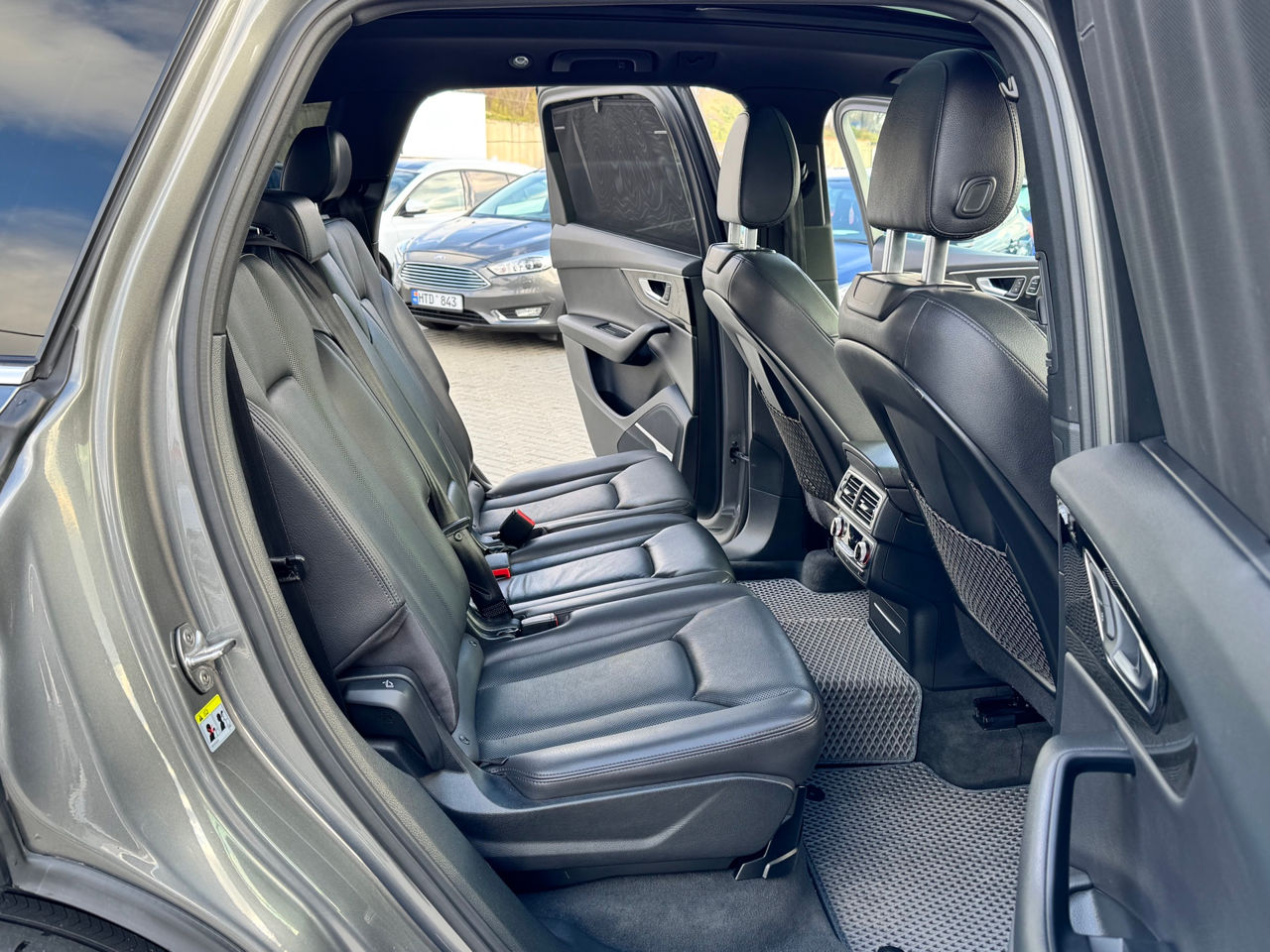 Audi Q7 foto 16
