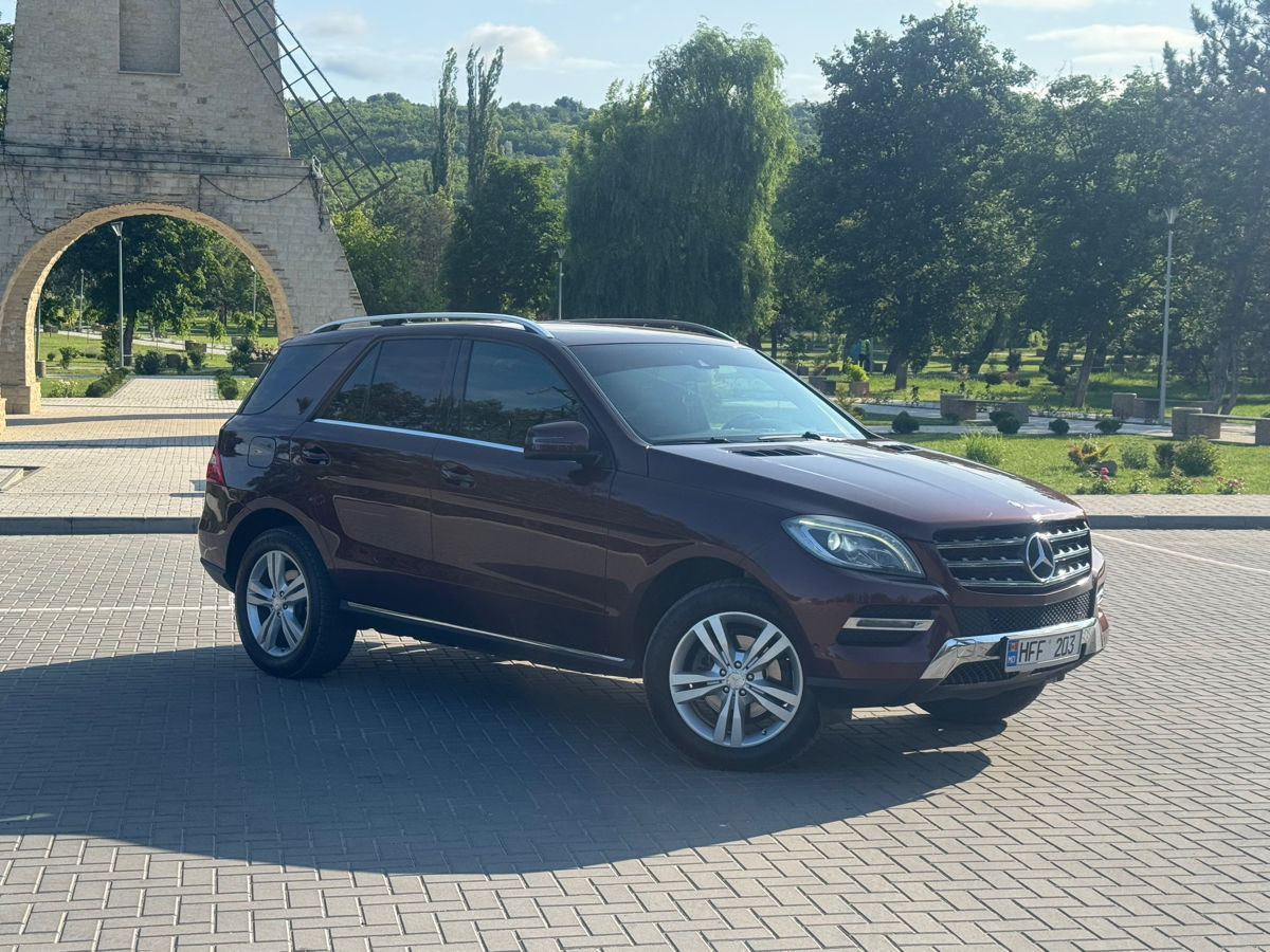 Mercedes M-Class foto 0
